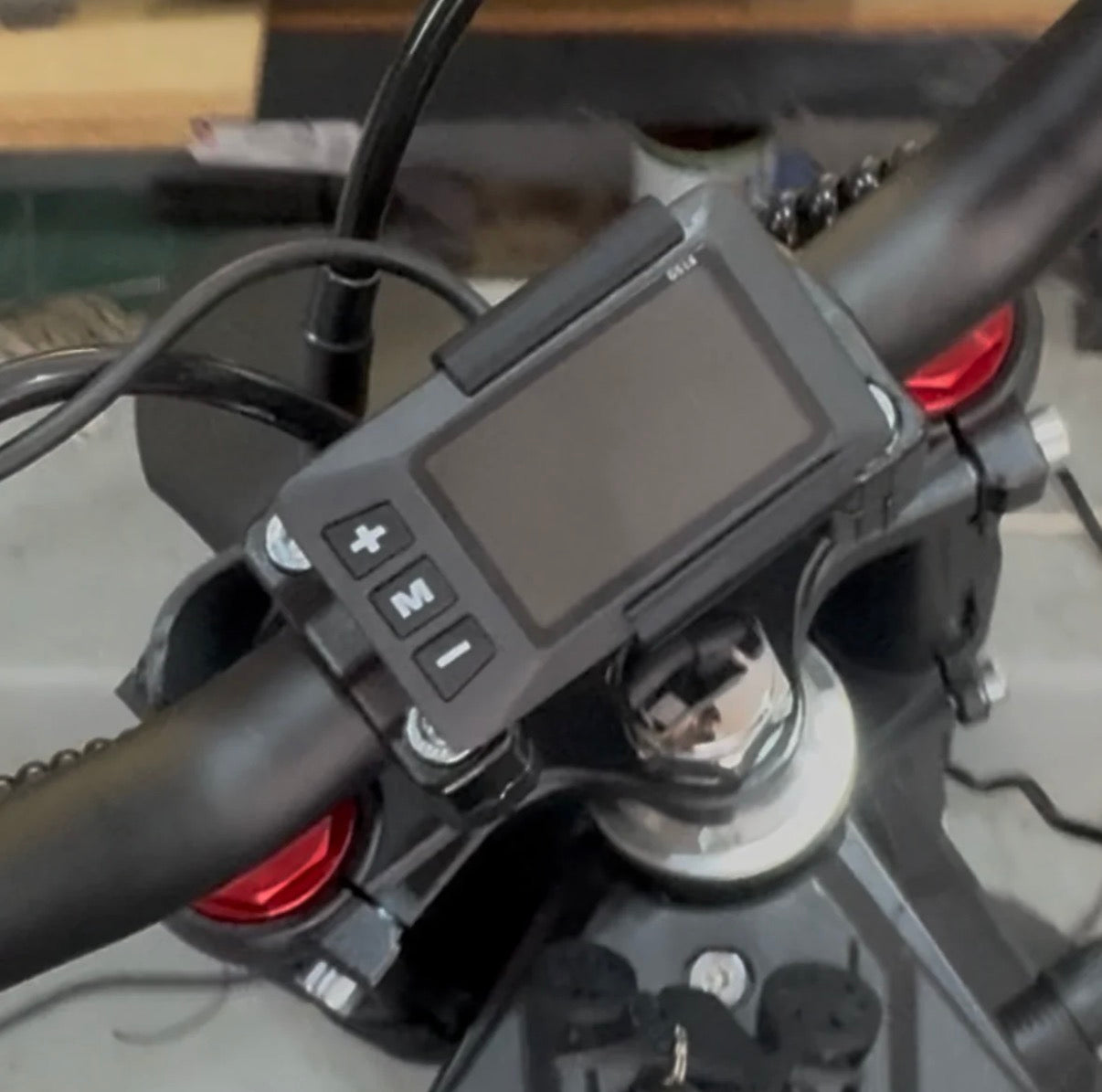 Yozma Mid-Bar Display Mount